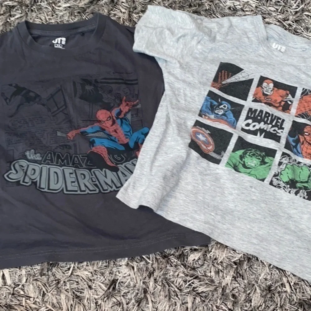 Uniqlo vintage look SpiderMan Marvel 3T bundle see pic tiny hole otherwise GUC.
